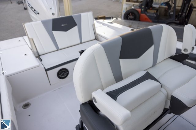 New 2024 Robalo 266 Cayman SD  Boat for sale